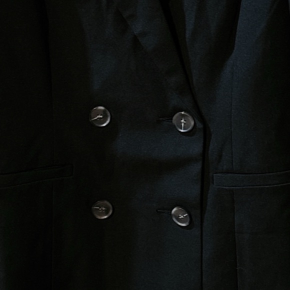 Miss Selfridge Petite Oversized Double Breasted blazer. - Picture 7 of 16